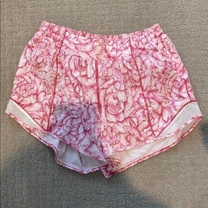 lulu hottie hot shorts *tall*